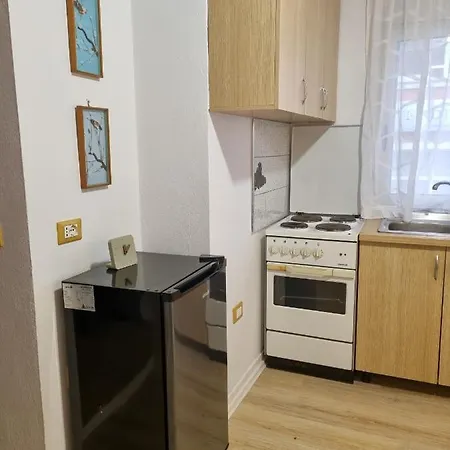 Cozy In Center Apartment